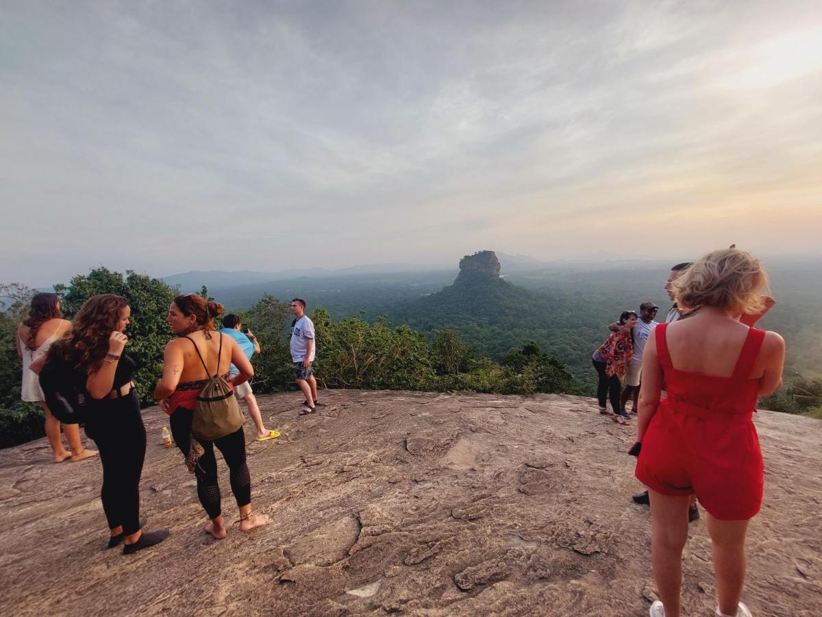 Kingfisher Resort Sigiriya Exterior foto